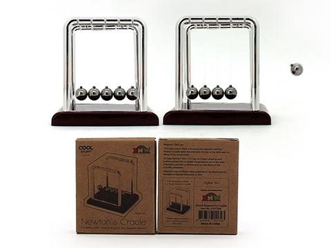 Newtons Cradle small novelty model